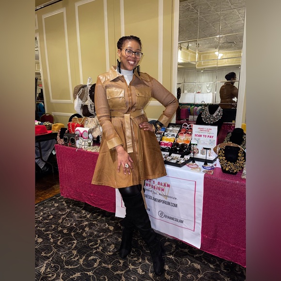 Tan Mesh Trench Coat with belt - Picture 4 of 5